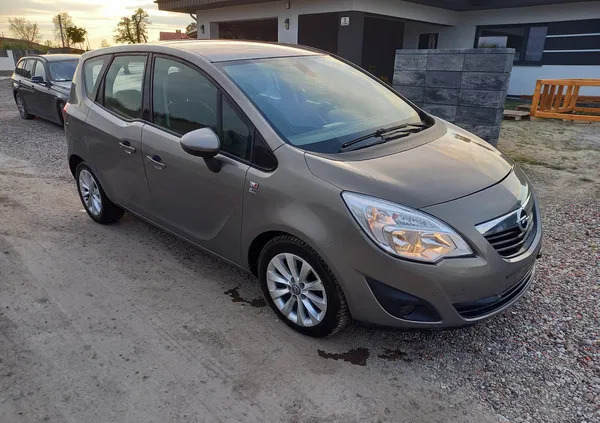 Opel Meriva cena 14900 przebieg: 140000, rok produkcji 2012 z Września małe 79